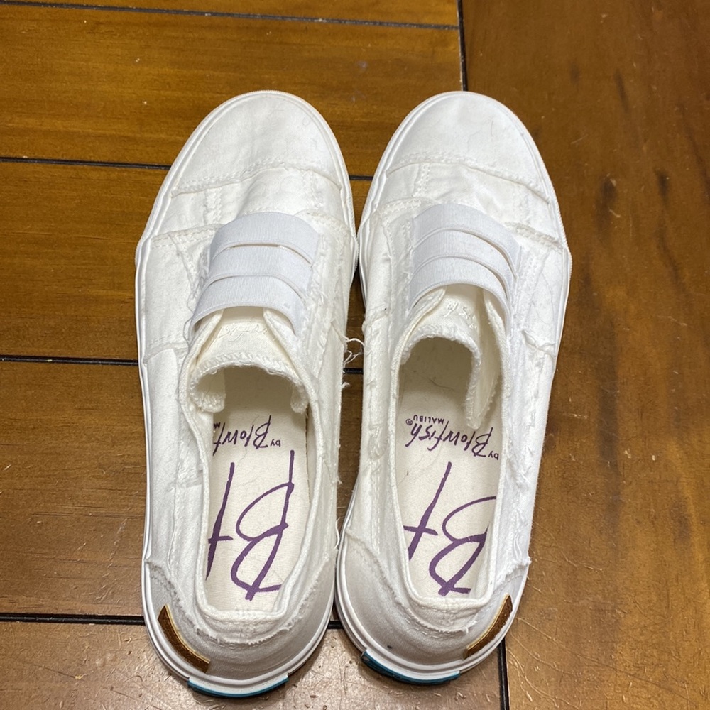 Blowfish Malibu white stretch top shoes size 9